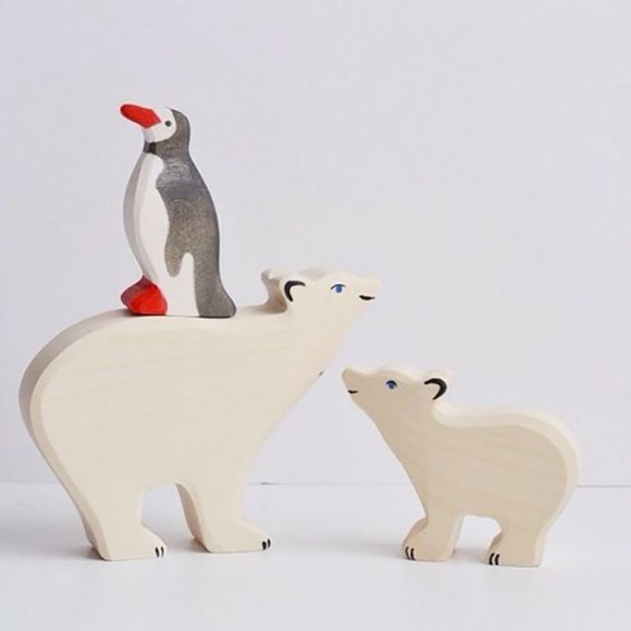 Figurine en bois pingouin Holztiger