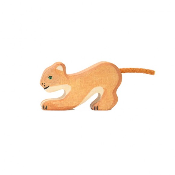 Lion cub Holztiger