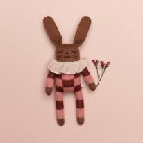 Doudou lapin pyjama à carreaux sienne Main Sauvage