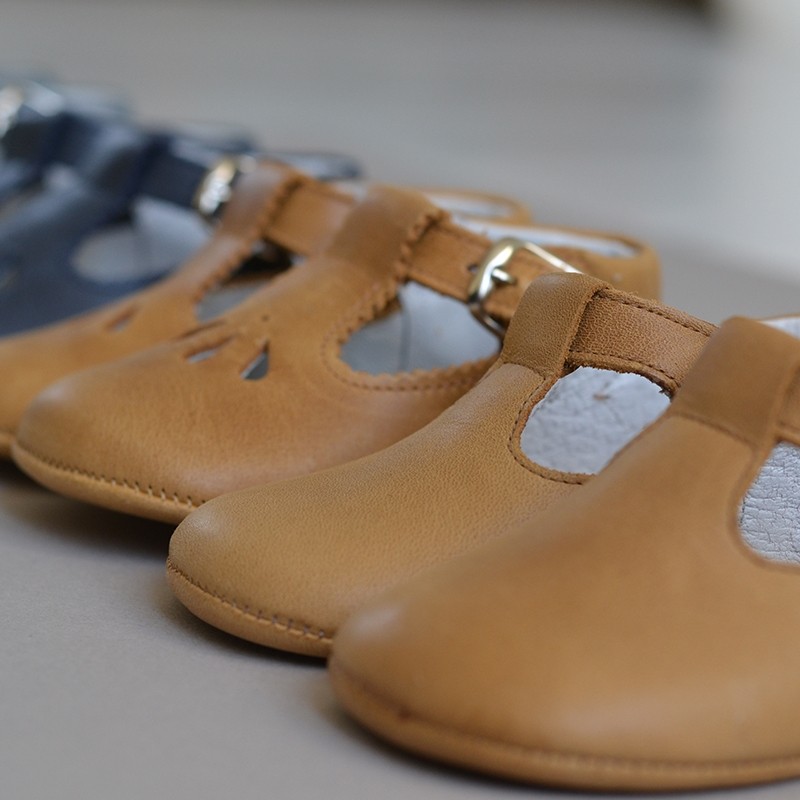 camel mary janes