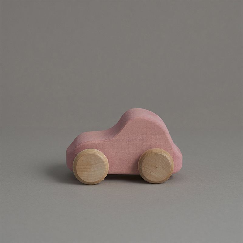 Voiture rose en bois