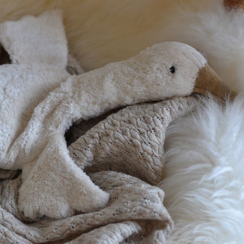 senger cuddly animal goose small