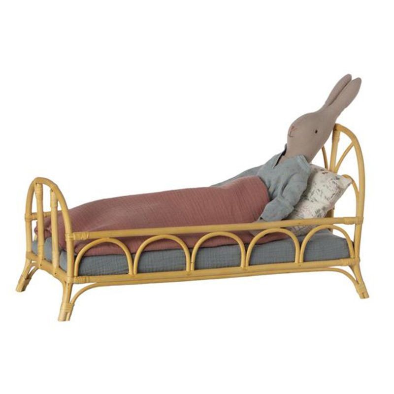 Maileg rattan store bed